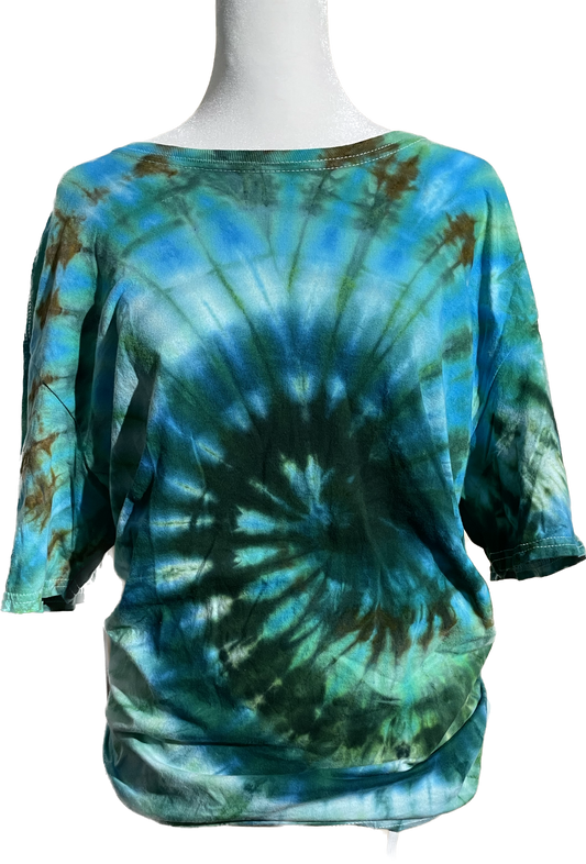 Size XLarge blue, brown and green spiral short sleeve t-shirt