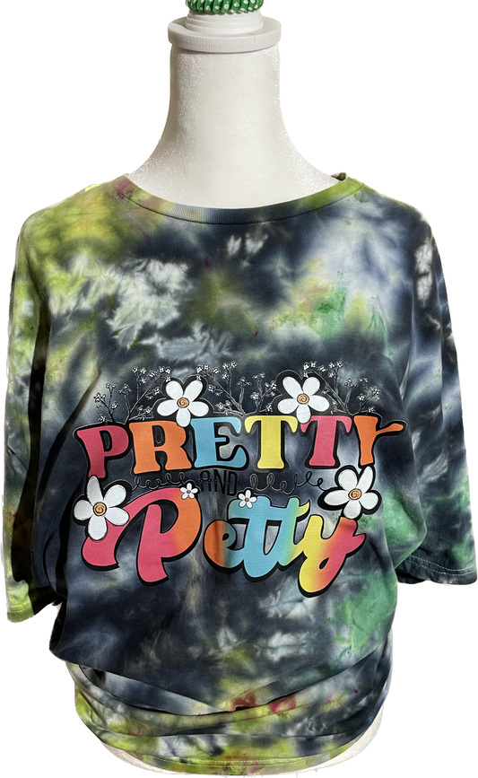 Size 2X-Large pretty and petty short sleeve T-shirt